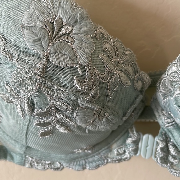 Mint Felina 34A bra/thong set - Picture 4 of 9